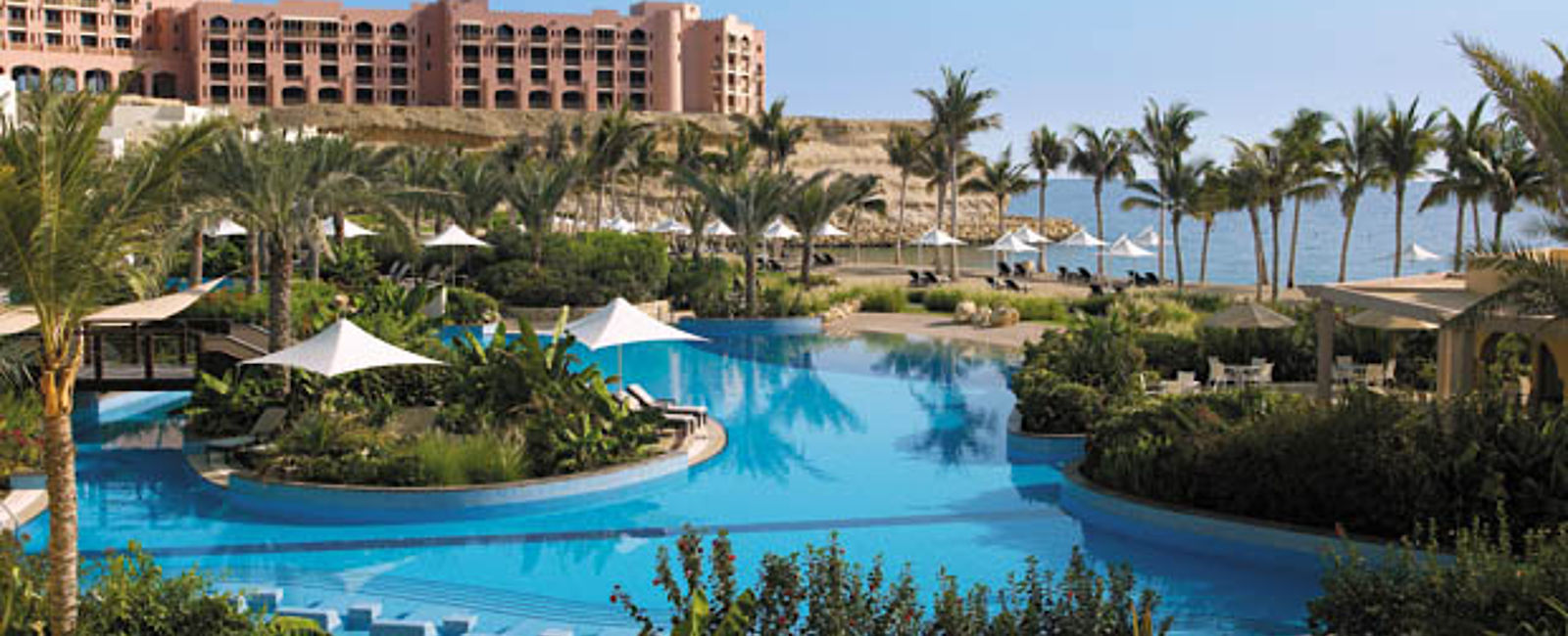 VERY SPECIAL HOTEL
 Shangri-La Barr Al Jissah Resort & Spa 
 Ein arabisches Juwel 