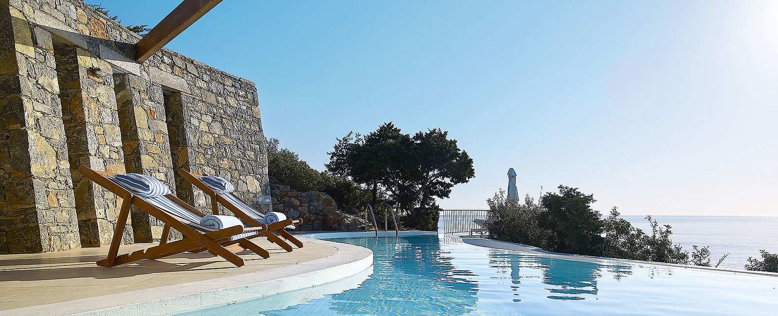 VERY SPECIAL HOTEL
 St. Nicolas Bay Hotel Resort & Villas, Griechenland 
 Willkommen auf Kreta 
