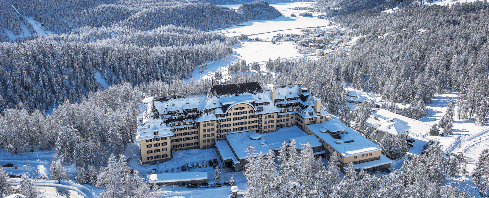 VERY SPECIAL HOTEL
 Suvretta House St. Moritz, Engadin 
 Urlaub im Märchenschloss 