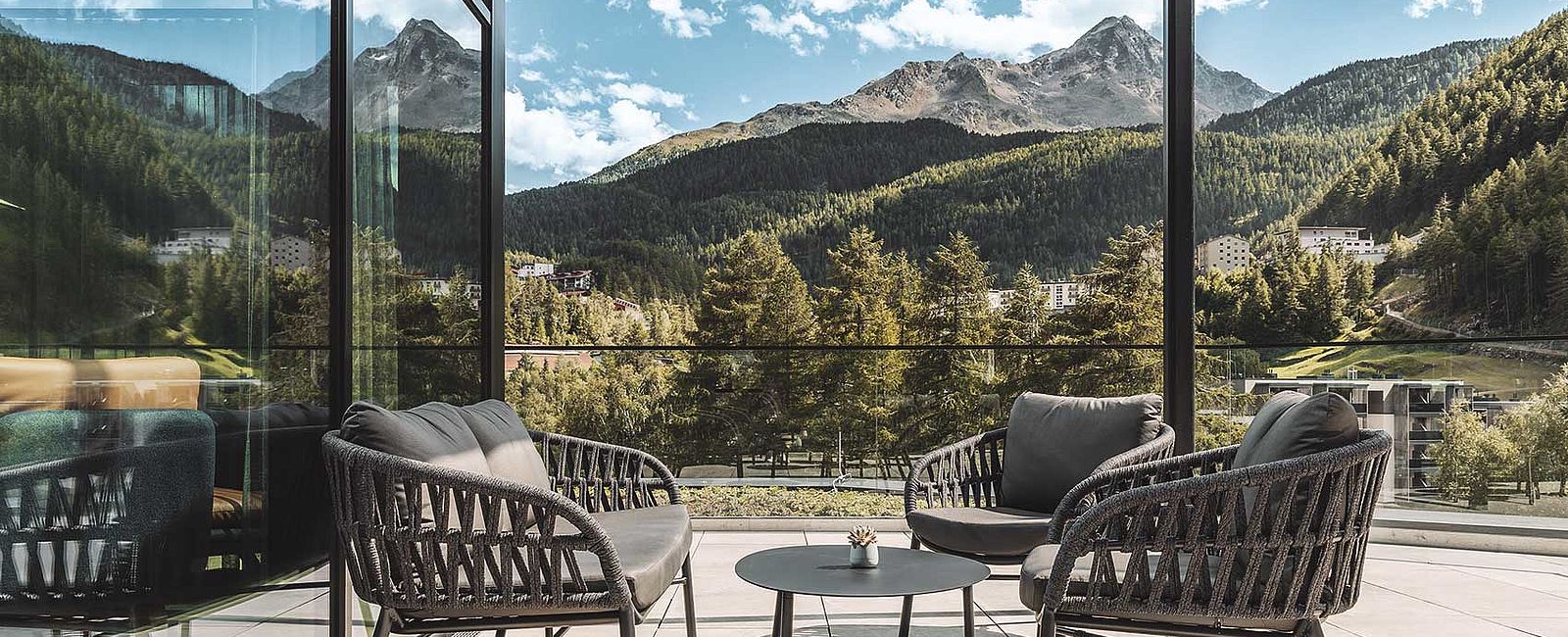 VERY SPECIAL HOTEL
 THE SECRET Soelden, Tirol 
 Genuss mit Panoramablick 