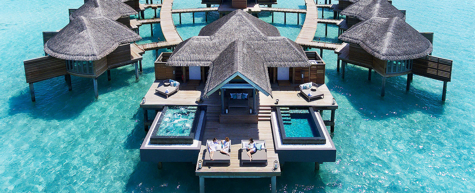 HOTEL TIPPS
 Vakkaru, Maldives 
 Barefoot Luxury 