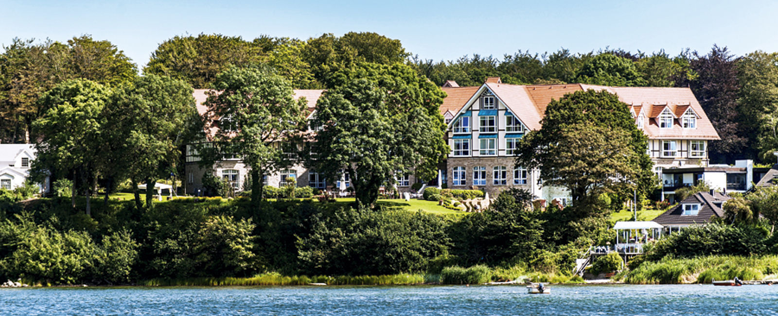 VERY SPECIAL HOTEL
 Alter Meierhof Vitalhotel 
 Einfach ein Zuhause 