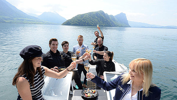 Vitznauerhof launched den ersten Fine Dining Boat Drive-in Europas