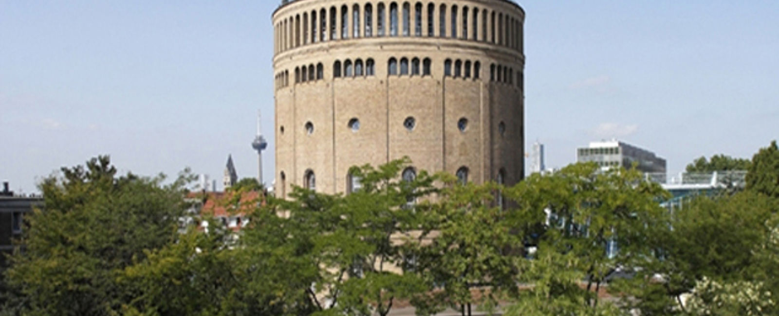 HOTELTEST
 Hotel im Wasserturm 
 Einzigartiges Hotel im Wasserturm von Köln 