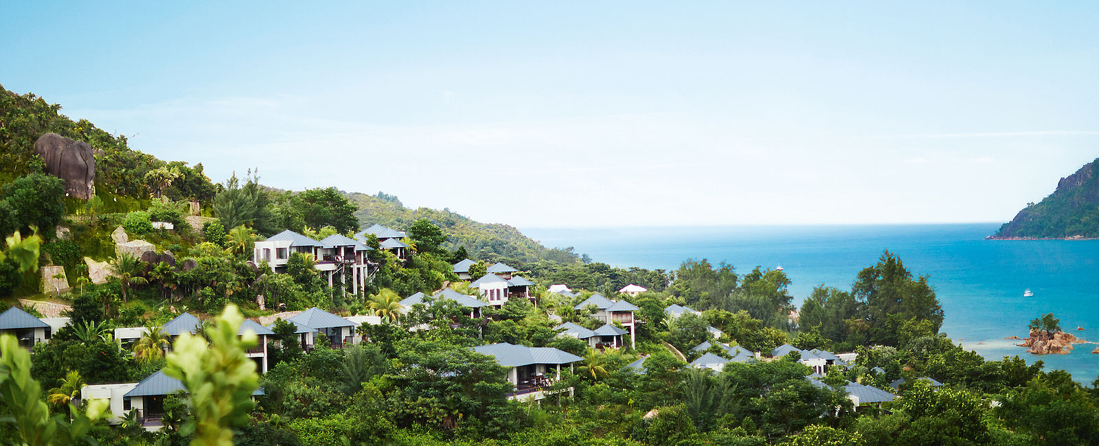 HOTELTEST
 Raffles Praslin 
 Berg- und Beach-Chic 