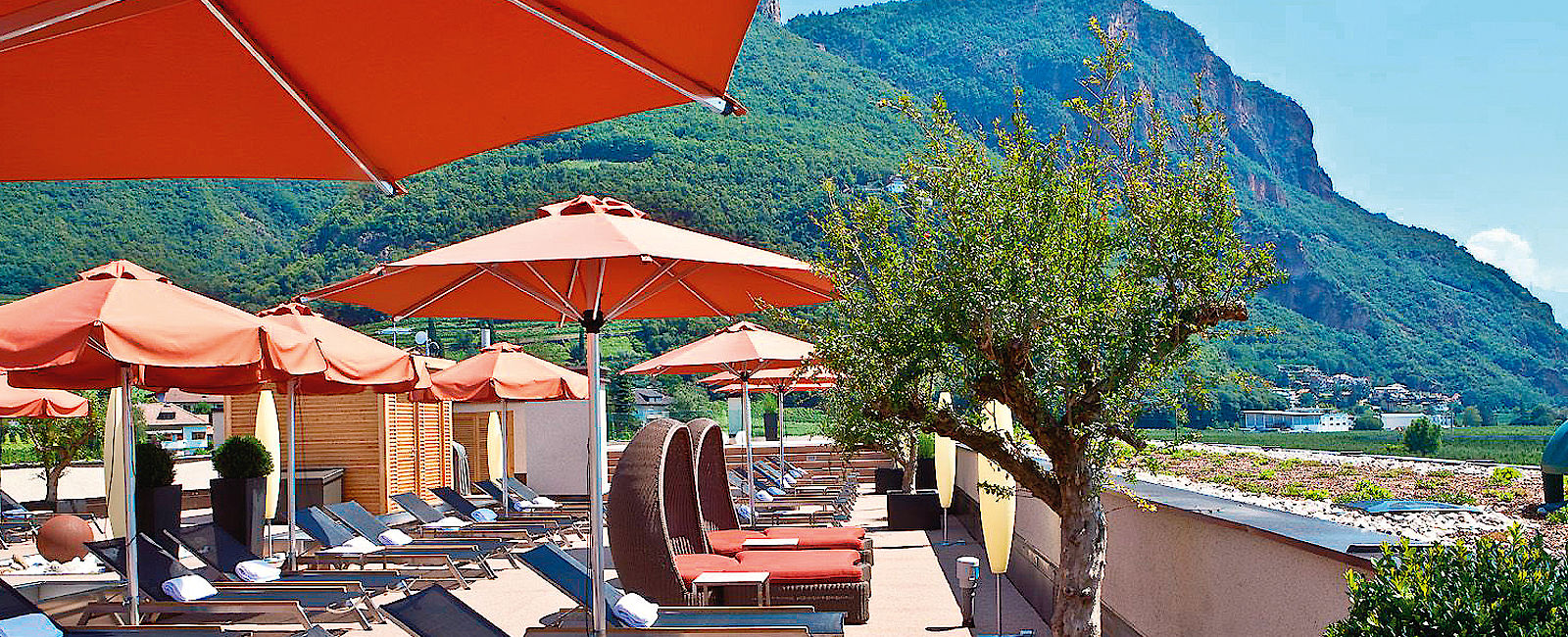 VERY SPECIAL HOTEL
 NAPURA Art & Design Hotel 
 Auszeit in Südtirol 