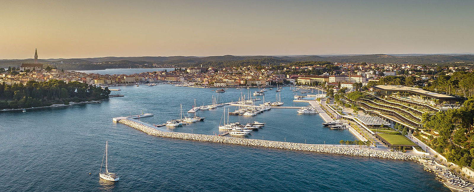 HOTEL ANGEBOTE
 Grand Park Hotel Rovinj: Luxus mit Regionalität 
