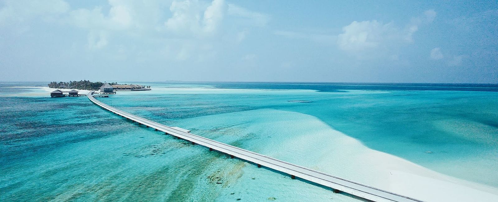 HOTEL ANGEBOTE
 JAWAKARA ISLANDS MALDIVES: -50% 
