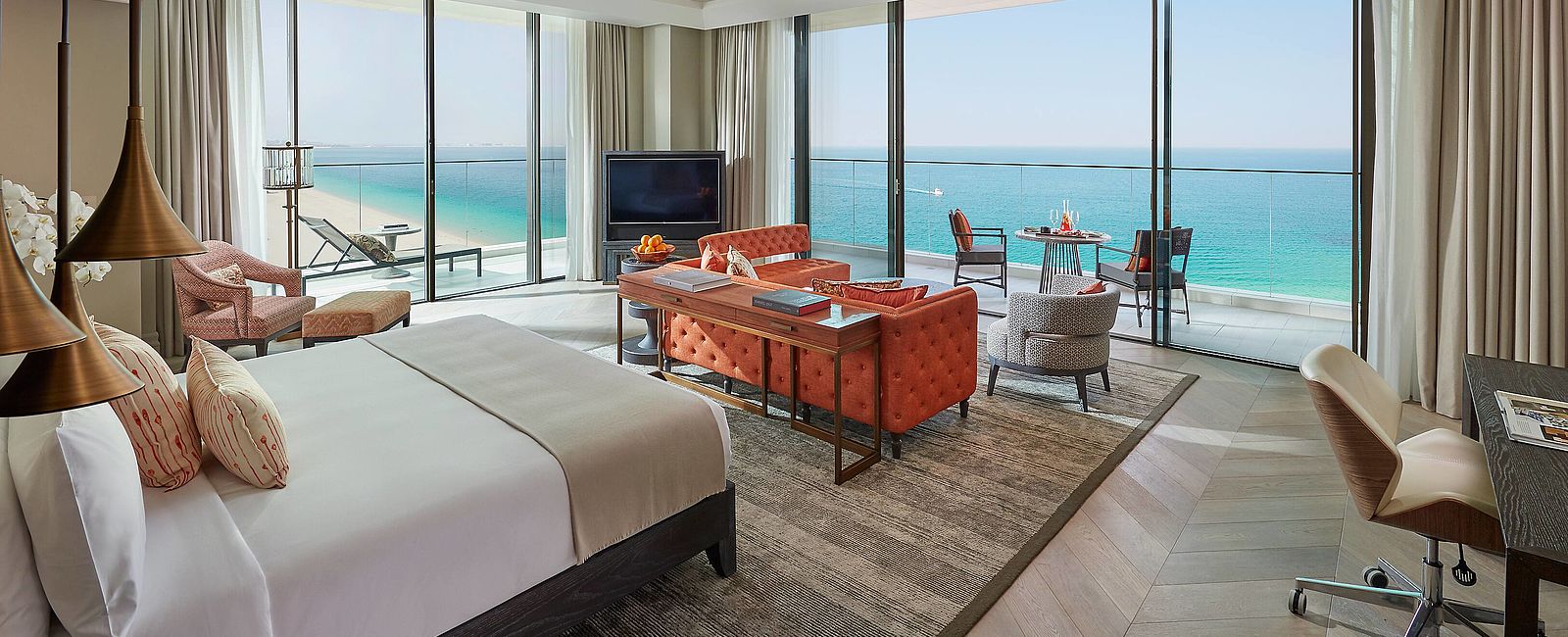 HOTEL ANGEBOTE
 Mandarin Oriental Jumeira, Dubai: Gratisnacht 
