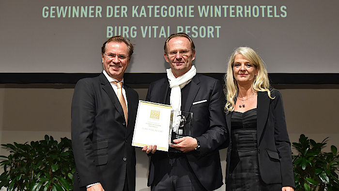 Otto Berger (Werbung&Marketing) gewinnt mit Burg Vital Resort den Award „Winterhotels“.