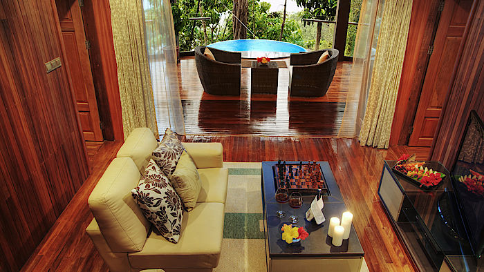 Deluxe Suite Schlafzimmer (c) Bunga Raya Island Resort