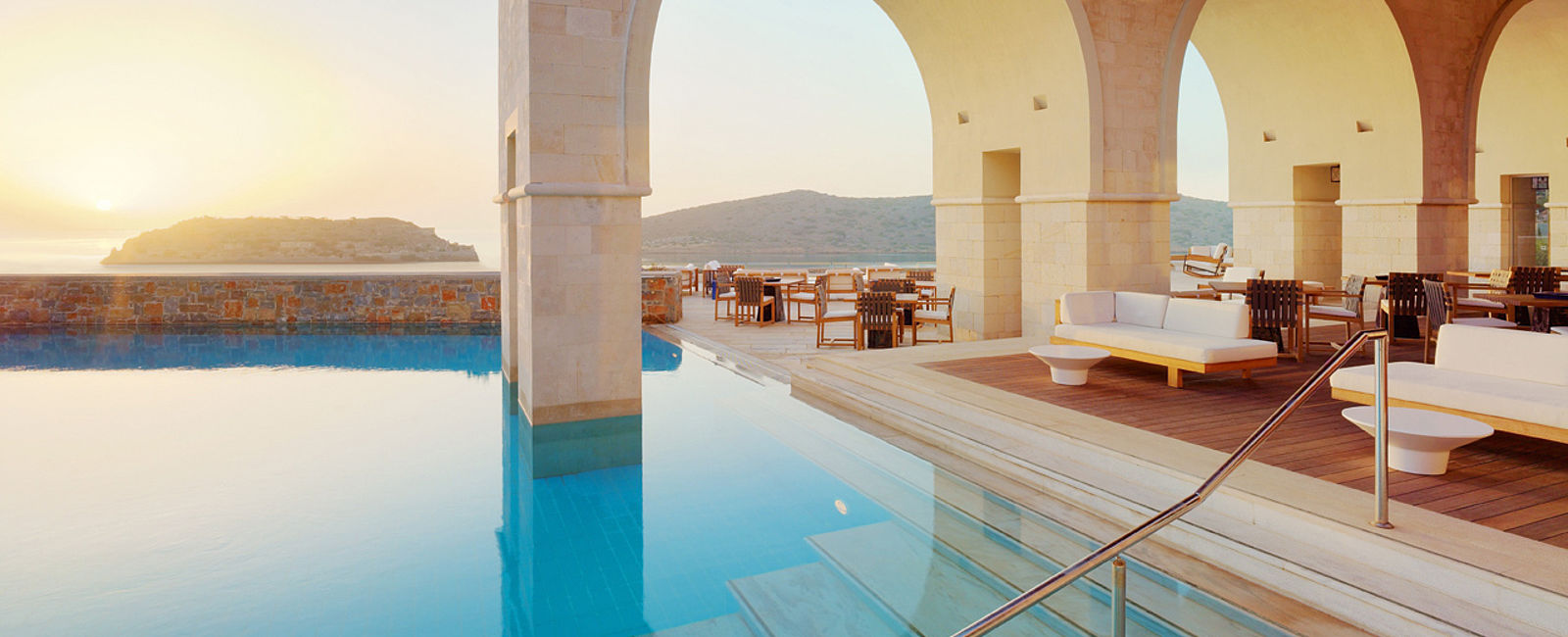 HOTELTEST
 Blue Palace, a Luxury Collection Resort & Spa 
 Luxus in authentischem Ambiente 