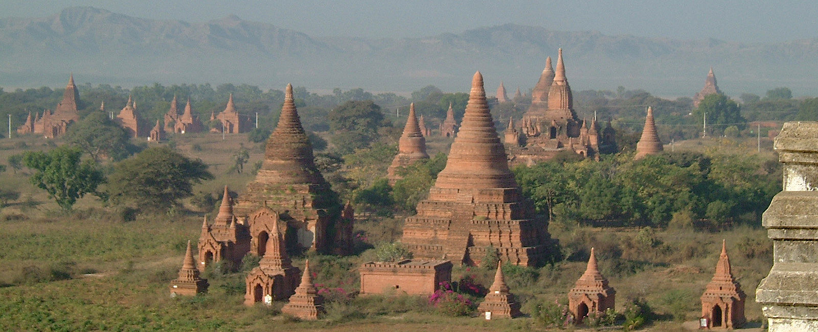 MYANMAR
 Urlaub in Myanmar - Reisen Sie in eine andere Zeit 