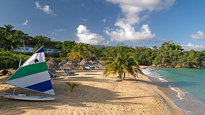  Wassersport am Strand (c) Jamaica Inn