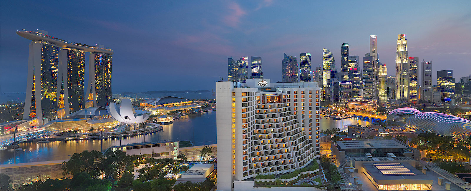 VERY SPECIAL HOTEL
 Mandarin Oriental Singapur 
 Mitten im Herzen von Lion City 