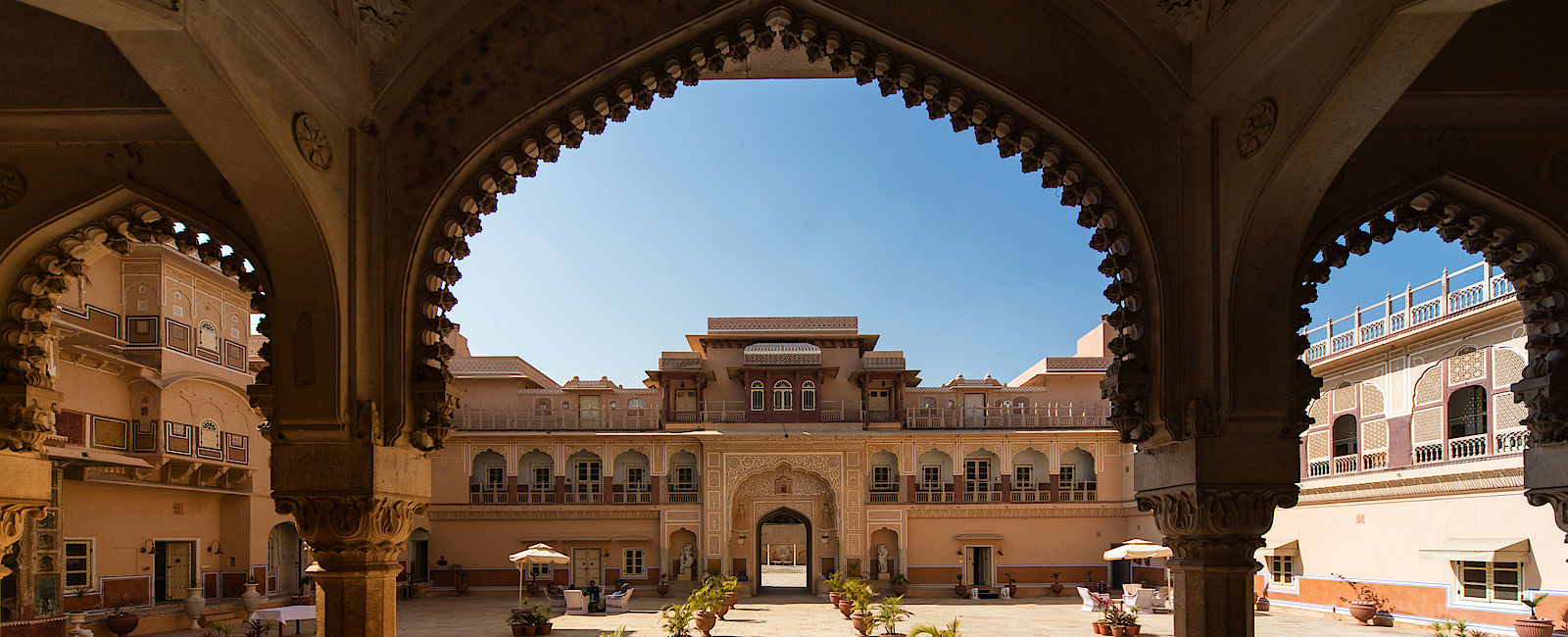 RAJASTHAN
 Rajasthan Indien Reise – Zu Gast beim Maharadscha 