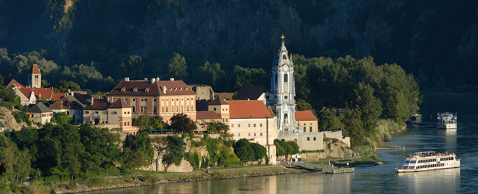 HOTEL TIPPS
 Hotel Schloss Dürnstein 
 5* Relais & Chateaux in der Wachau 