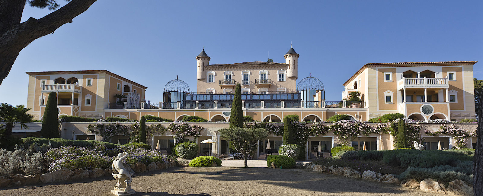 HOTELTEST
 Château de la Messardière 
 Adel verpflichtet 