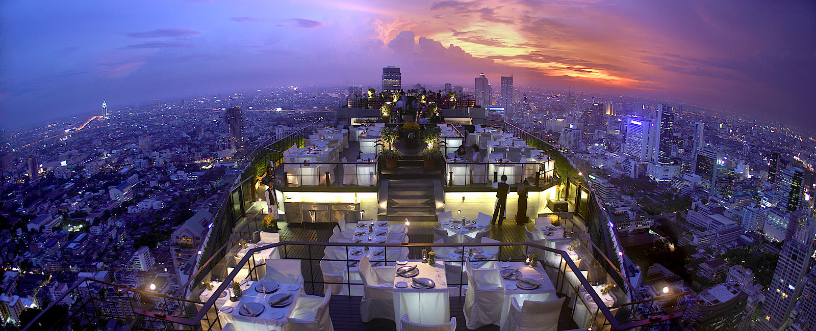 HOTELTEST
 Banyan Tree Bangkok 
 Big in Business 