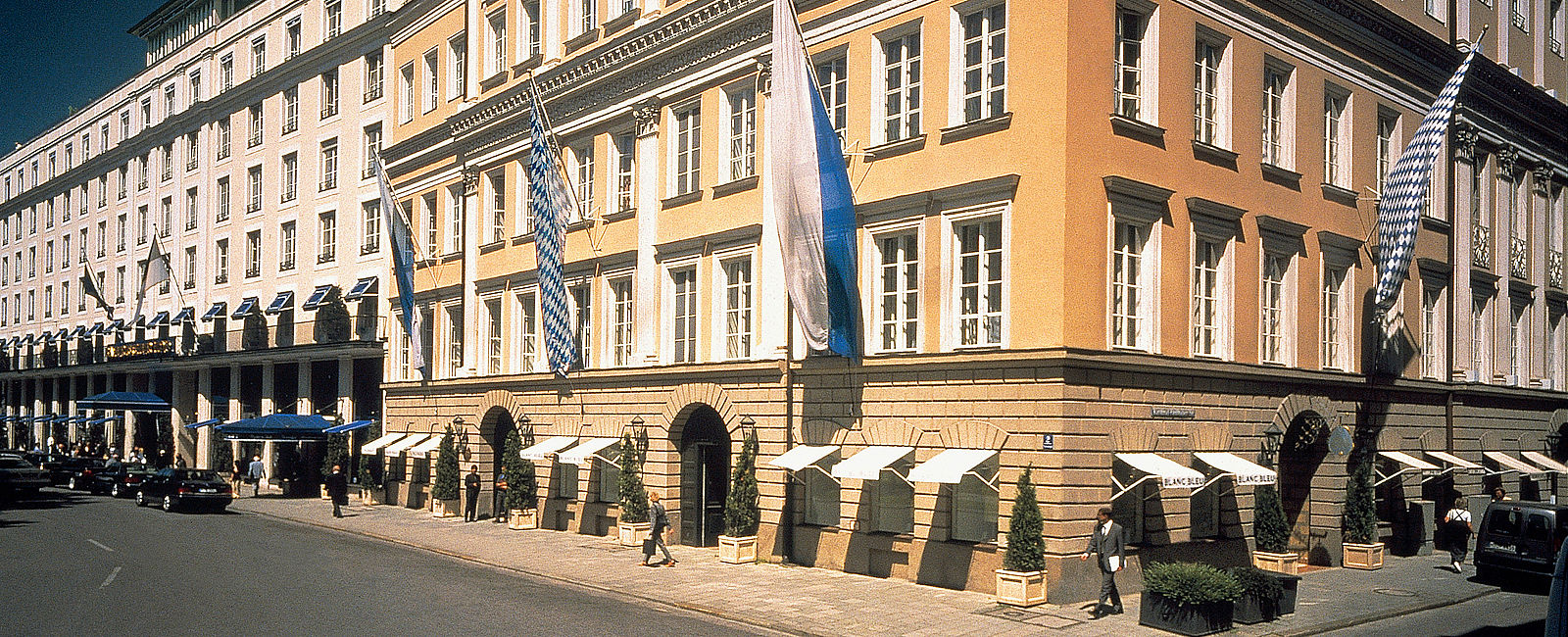 HOTELTEST
 Bayerischer Hof 
 Hotelikone am Promenadeplatz 