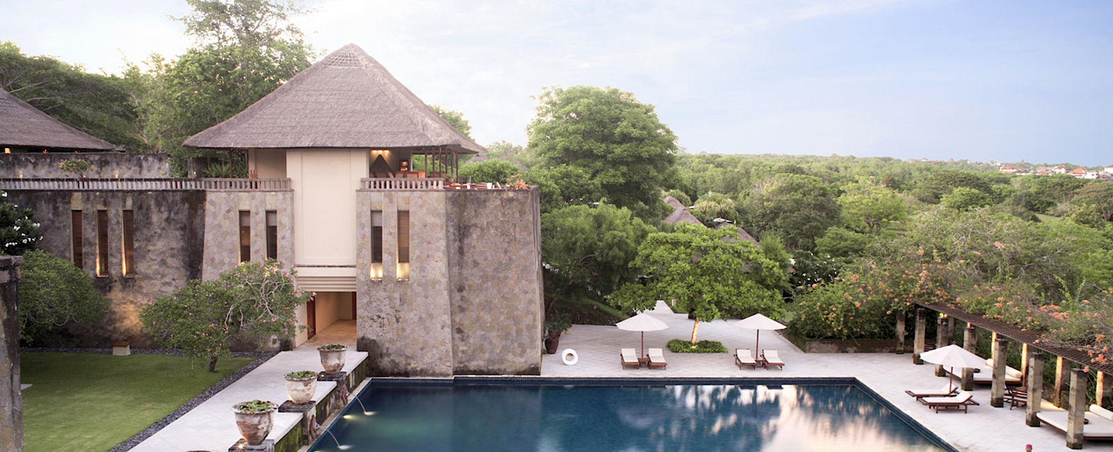 HOTELTEST
 Amanusa 
 Strand- und Golfoase auf Bali 