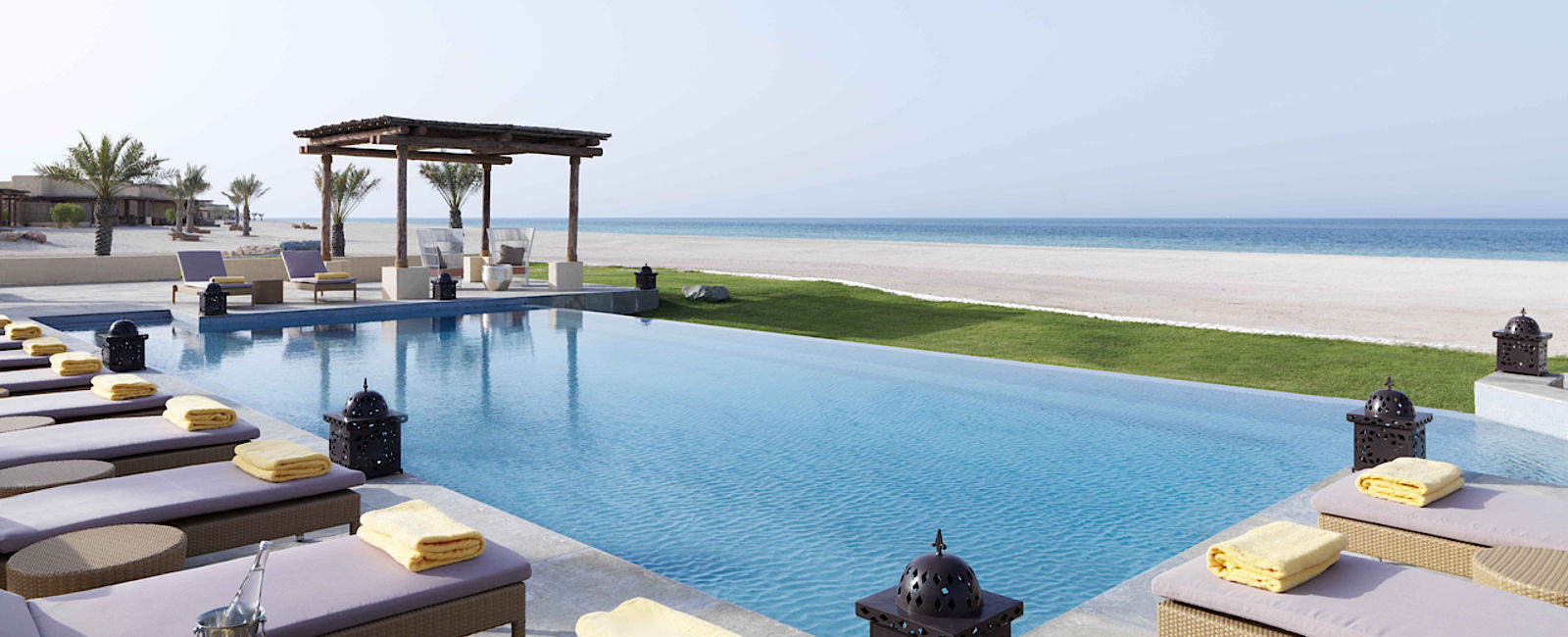 HOTELTEST
 Anantara Sir Bani Yas Island Al Yamm Villa Resort 
 Maledivisches Flair 