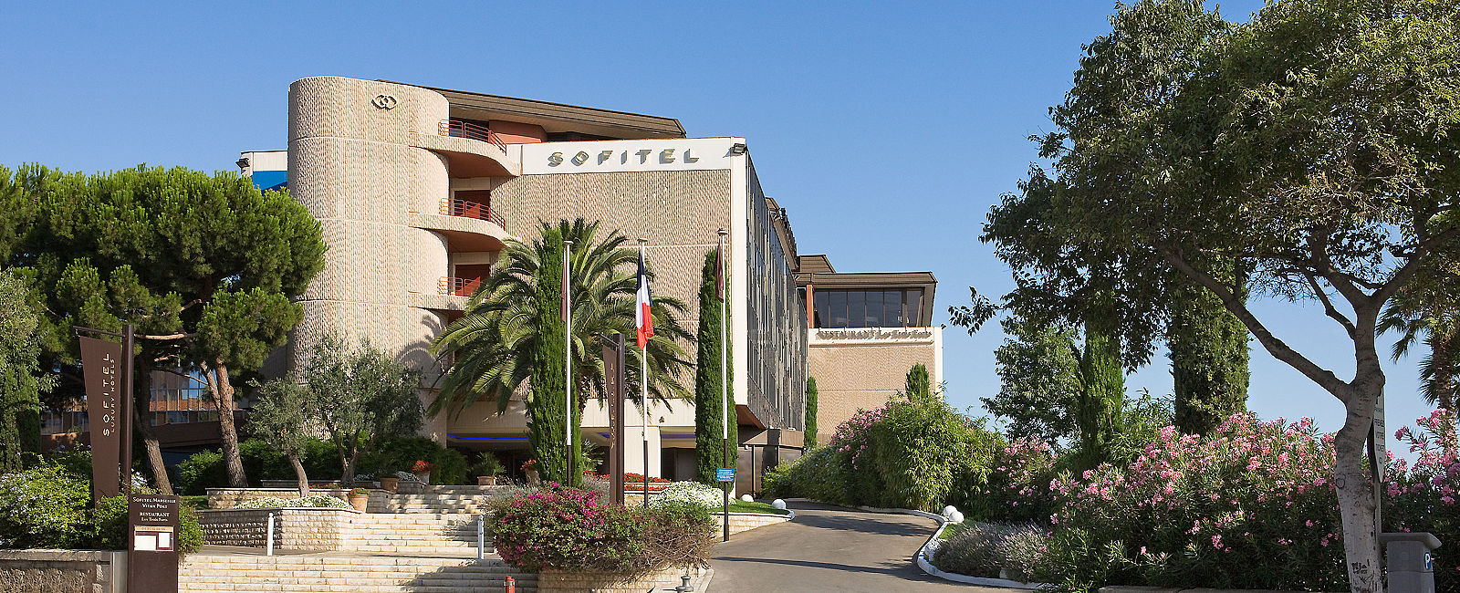 HOTEL TIPPS
 Sofitel Marseille Vieux Port 
  