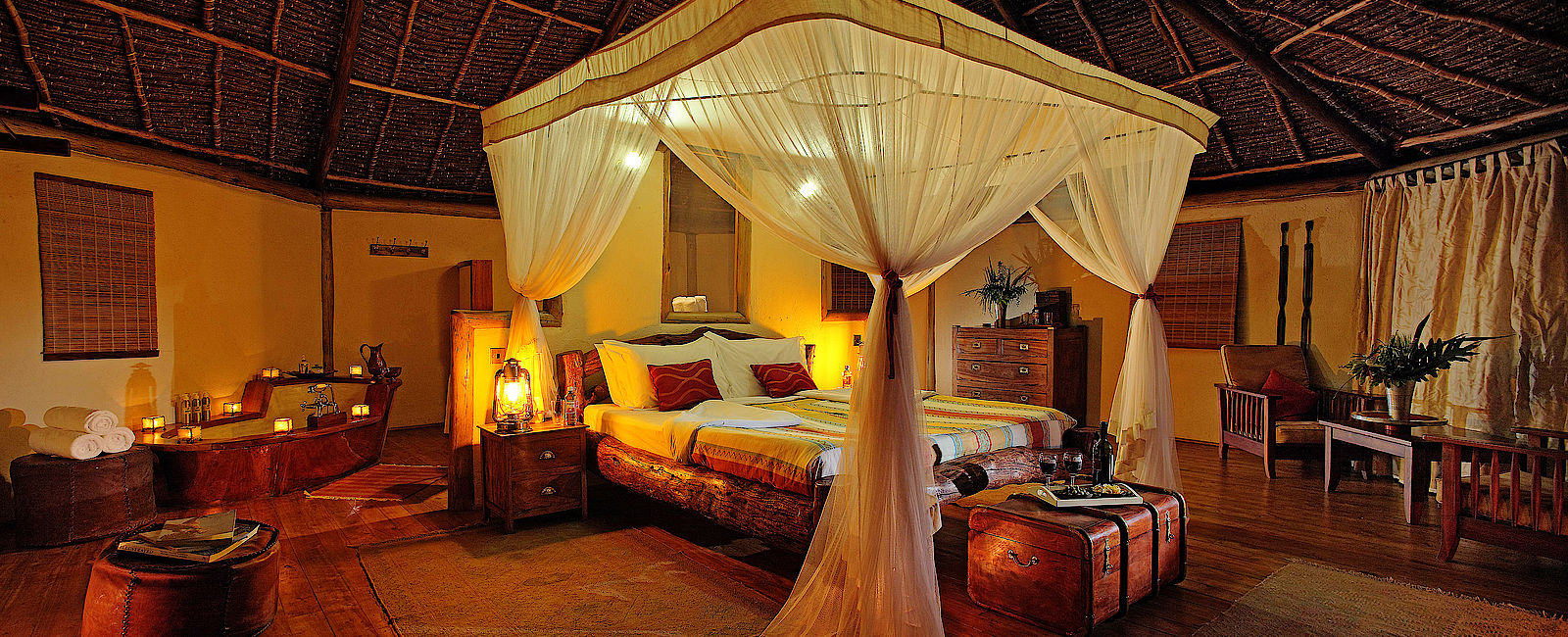 HOTEL TIPPS
 Tortilis Camp 
 Luxus Camp in einem wunderschönen Nationalpark von Kenia 