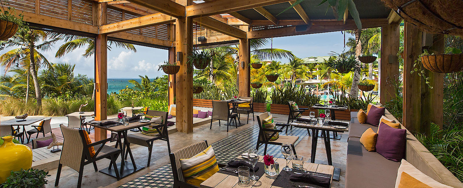HOTEL TIPPS
 W Retreat & Spa Vieques Island 
 Erstklassiger Gourmeturlaub mit außergewöhnlichen Kunstwerken 
